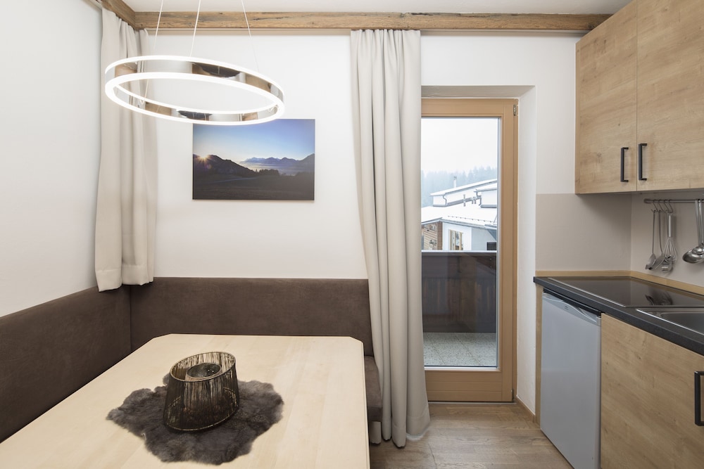 Family Apartment, 3 Bedrooms, Balcony, Mountain View photo 3