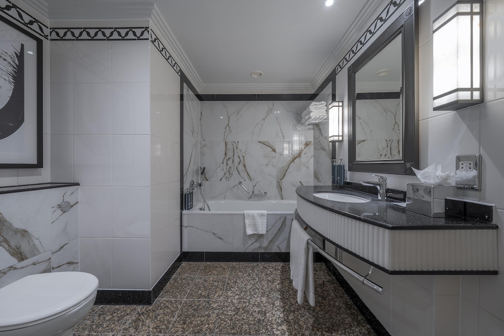 Junior Suite, 1 King Bed (Refurbished)