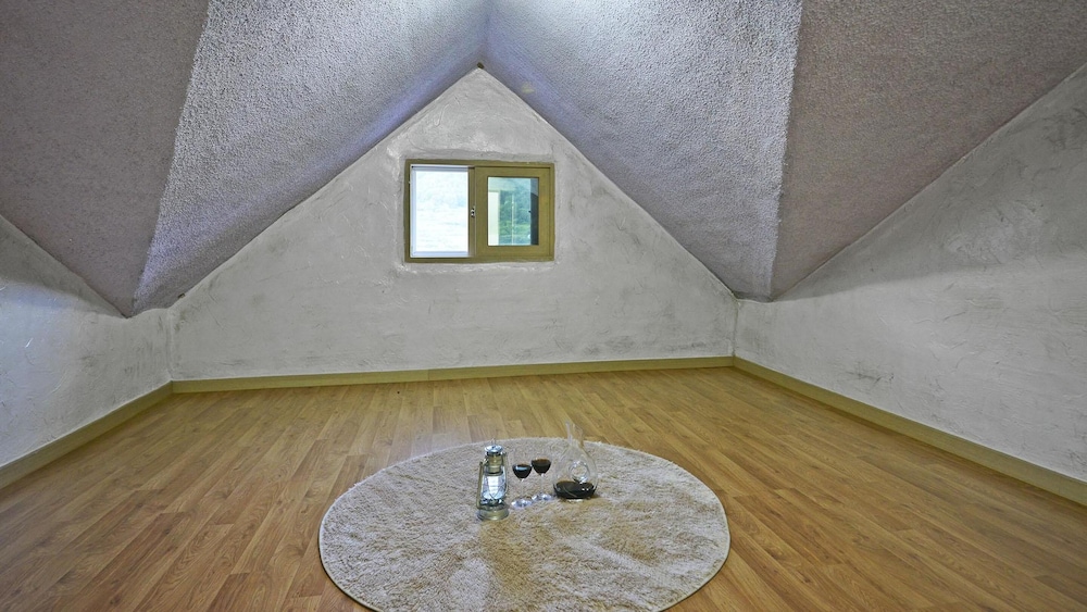 Basic Room, 1 Bedroom (Lavender 209) - Photo 10