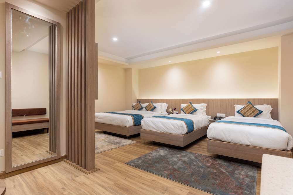 Deluxe Triple Room