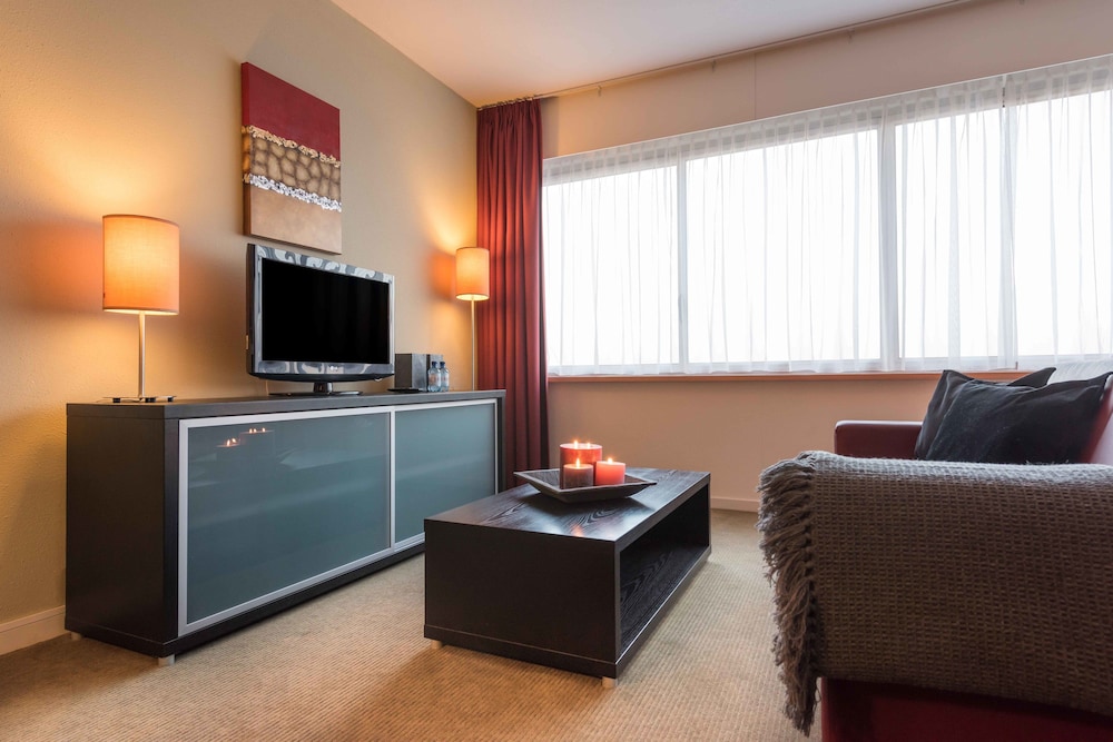 Comfort Studio, 1 Double Or 2 Twin Beds, Kitchen (Corneille) photo 2