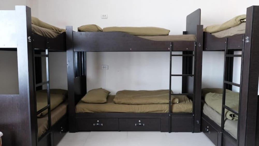 Bed in 14-bed mixed dorm