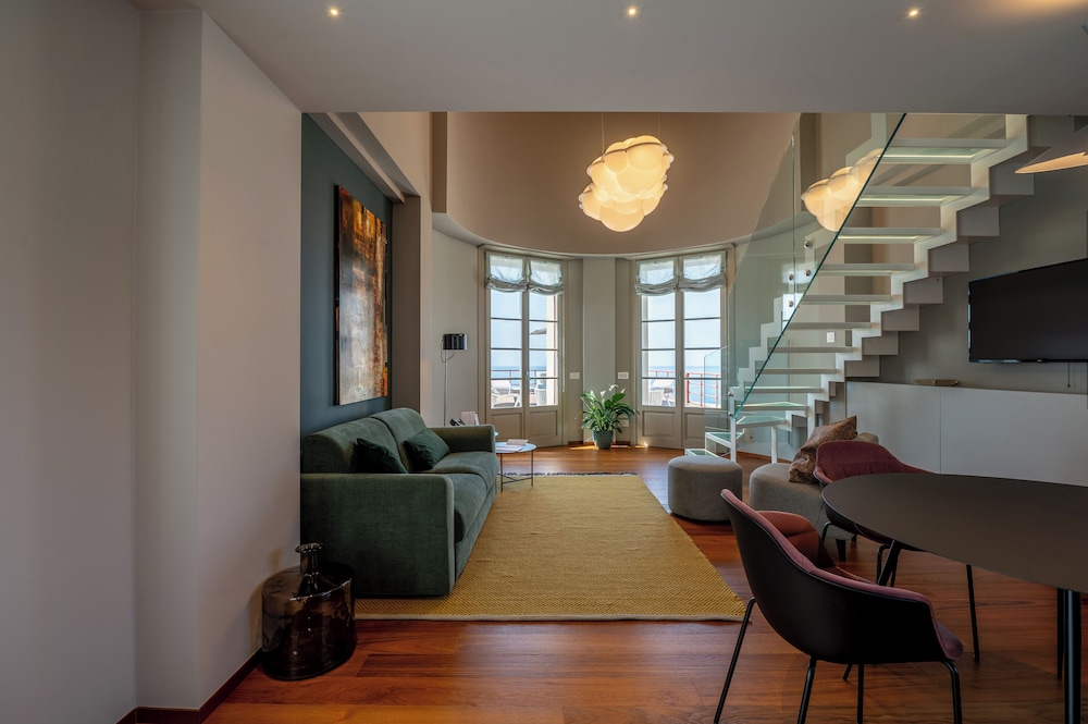 Suite Presidenziale con terrazzo e Jacuzzi, vista Portofino - Photo 22