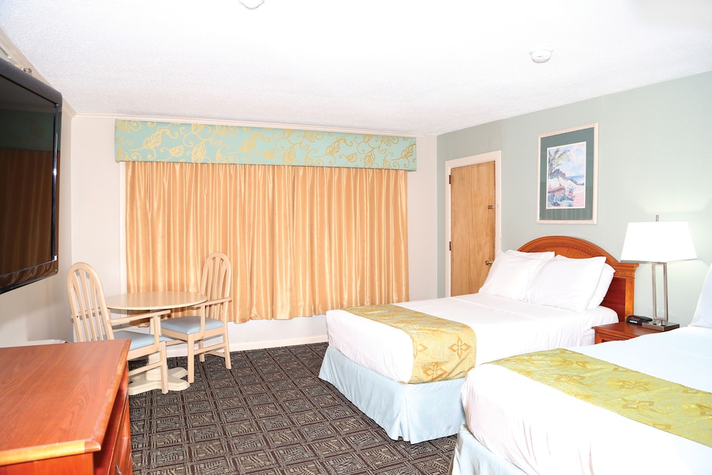 Standard Room (South Side, No View) photo 1