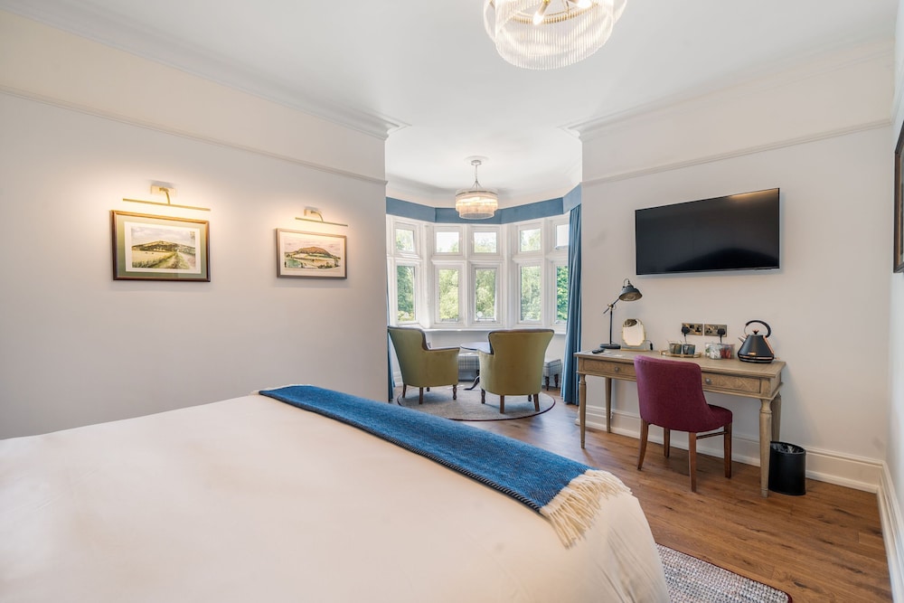 Deluxe Suite, Ensuite photo 1