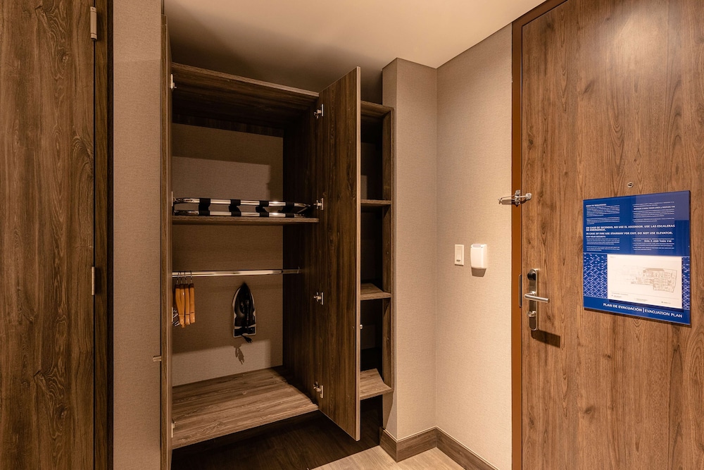 Room, 2 Twin Beds, Refrigerator (Scenic View) - Photo 16