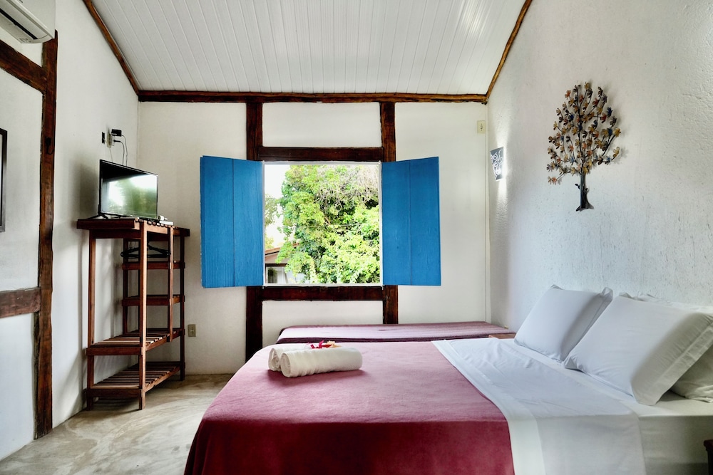 Basic Triple Room, 1 Bedroom, Non Smoking, Courtyard View photo 1