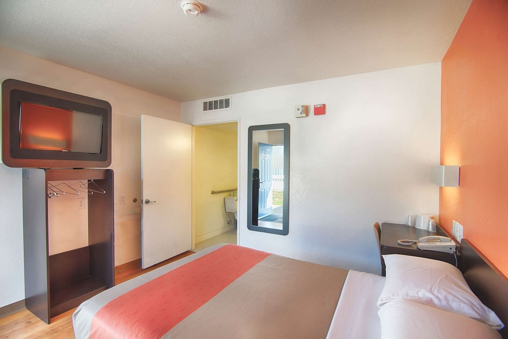Premium Room, 1 Double Bed, Accessible, Non Smoking photo 1