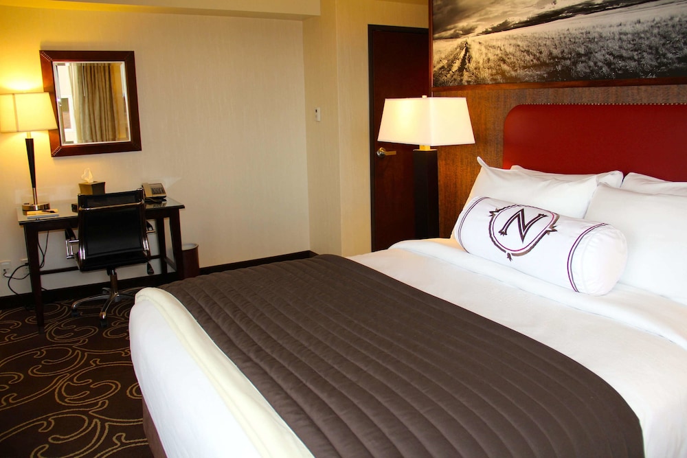 Classic Room, 1 King Bed - Photo 6
