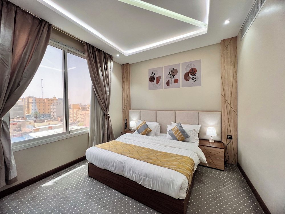 Deluxe Suite, City View photo 1