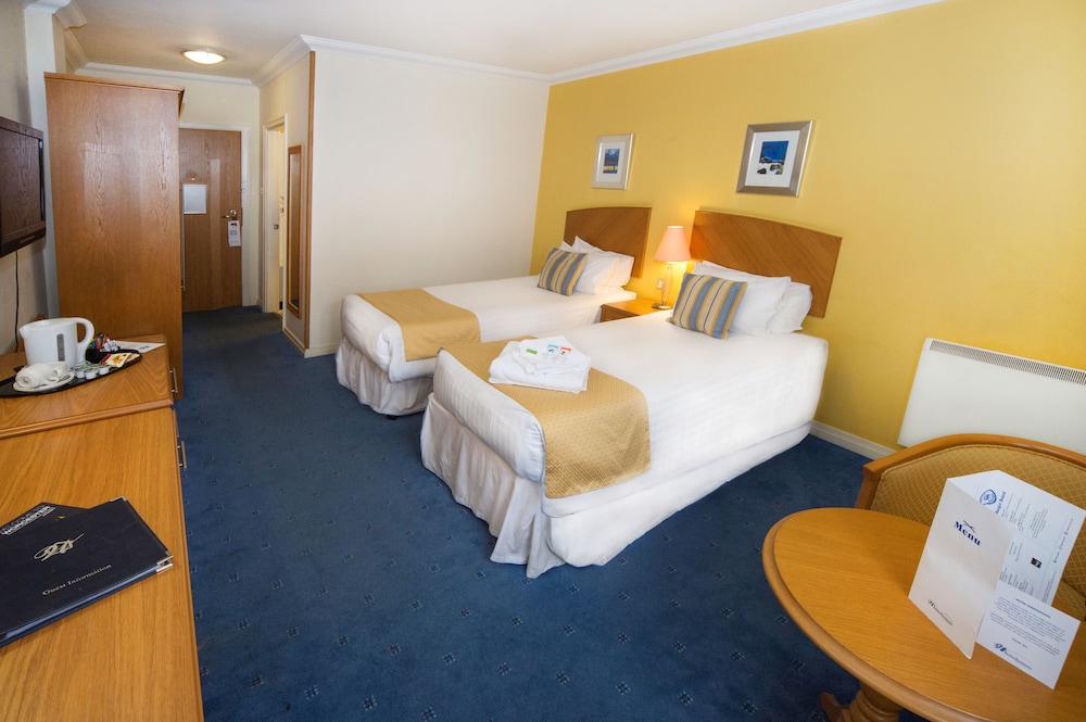 Standard Twin Room - Photo 3