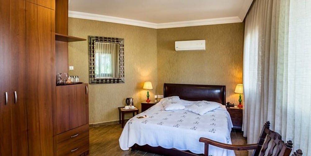 Standard Room photo 2