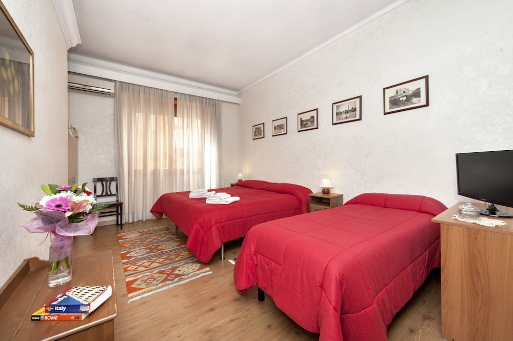 Triple Room, Shared Bathroom