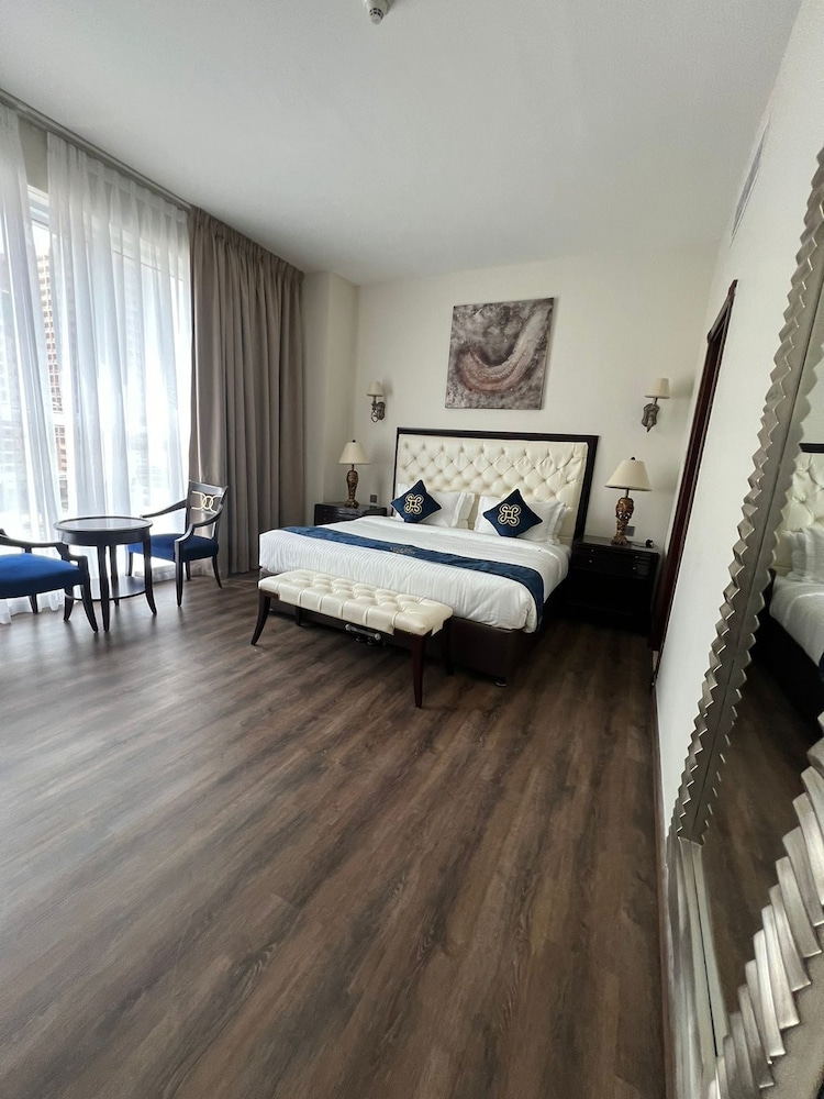 Executive Suite, 1 Bedroom photo 2