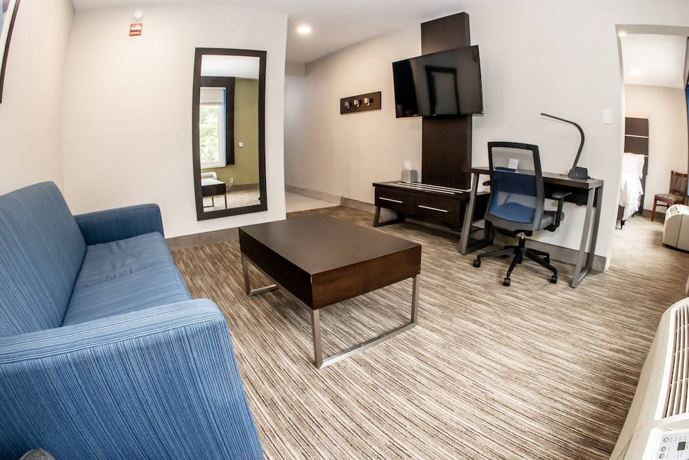Suite, 2 Queen Beds - Photo 5