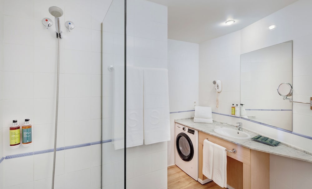 Classic Apartment (Quadruple) - Photo 5