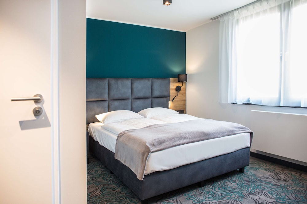 Standard Room, 1 Double Bed - Photo 4