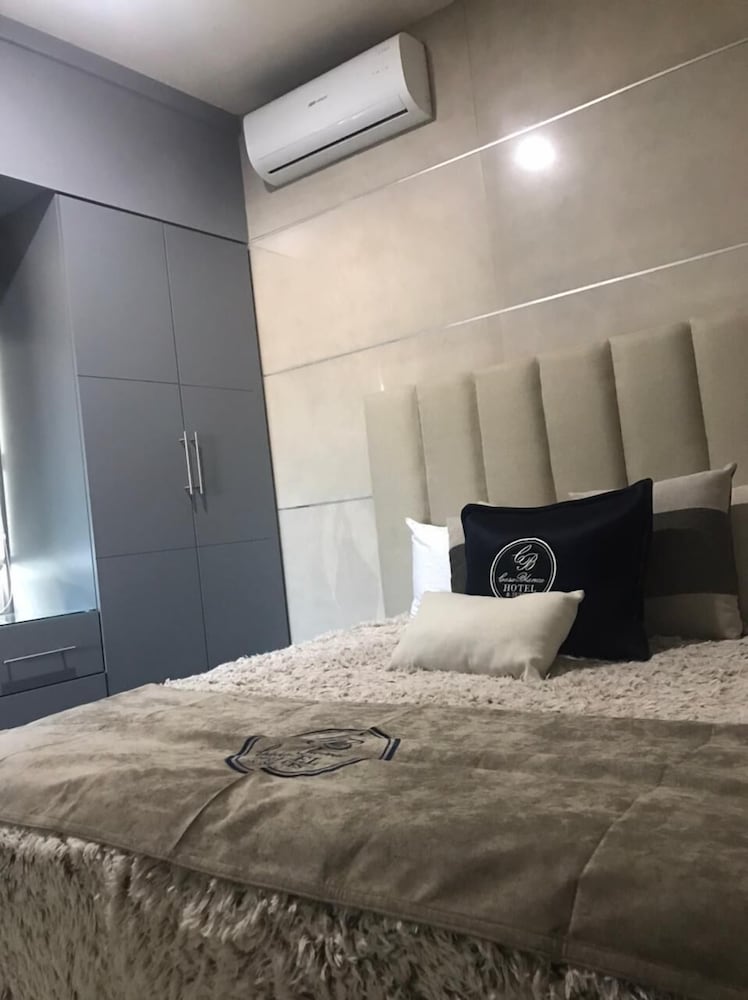 Luxury Suite photo 3