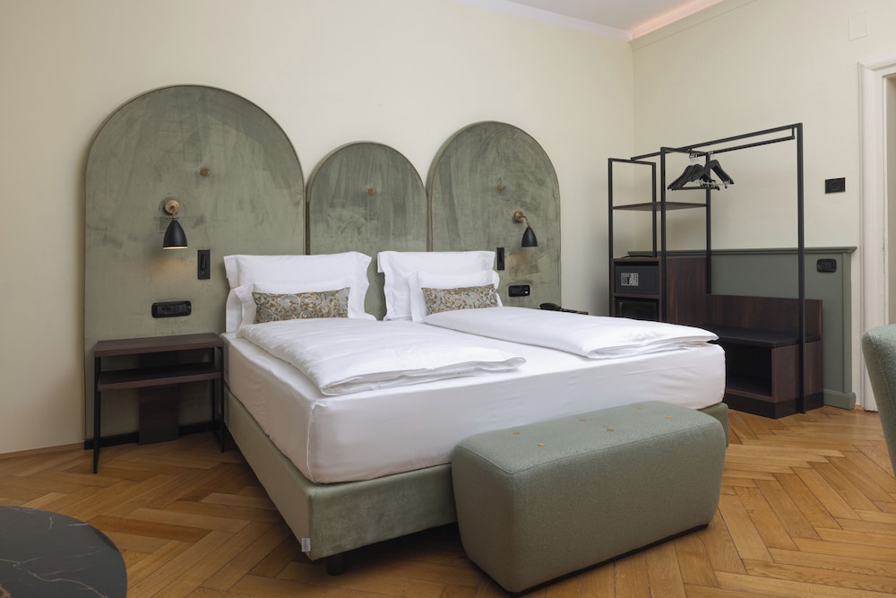 Junior Double Room - Photo 1