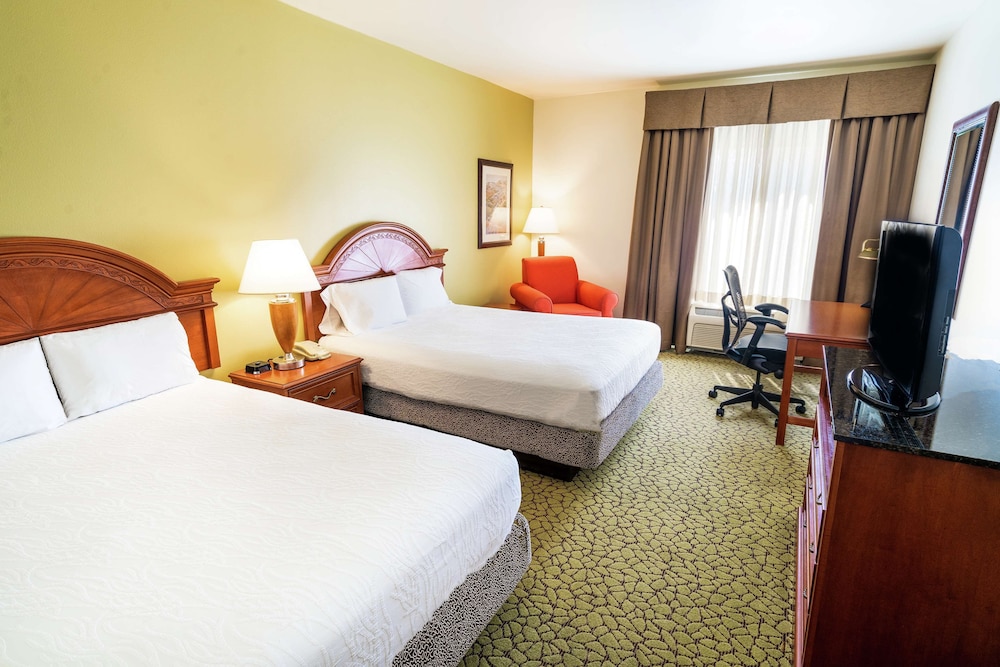 Room, 2 Queen Beds, Accessible - Photo 1