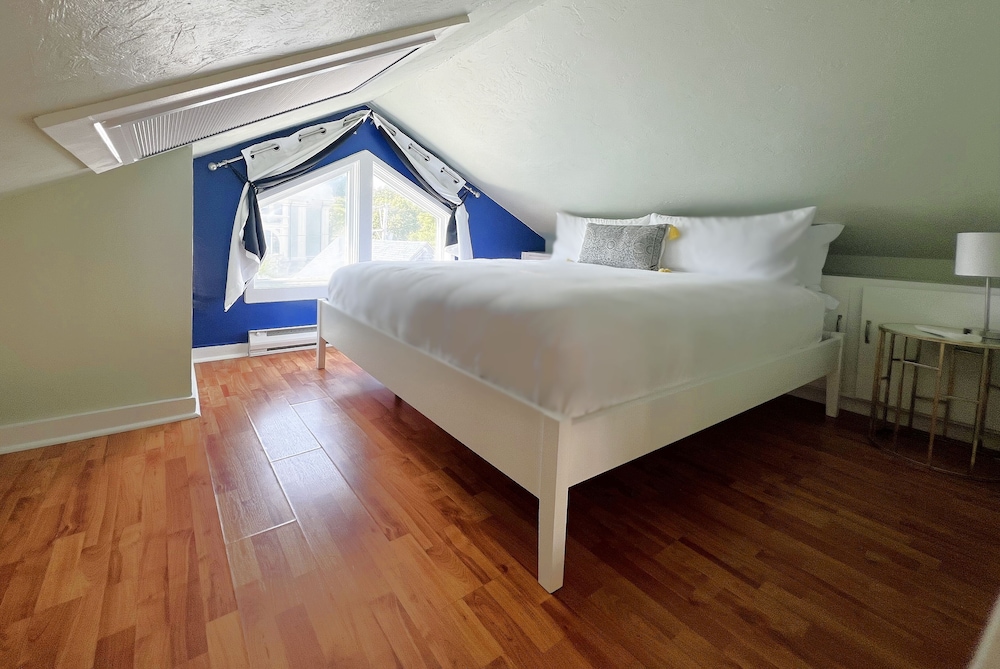 Deluxe Loft, Beach View photo 1