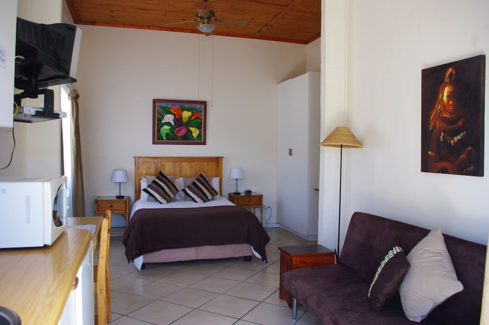 Basic Double Room photo 1