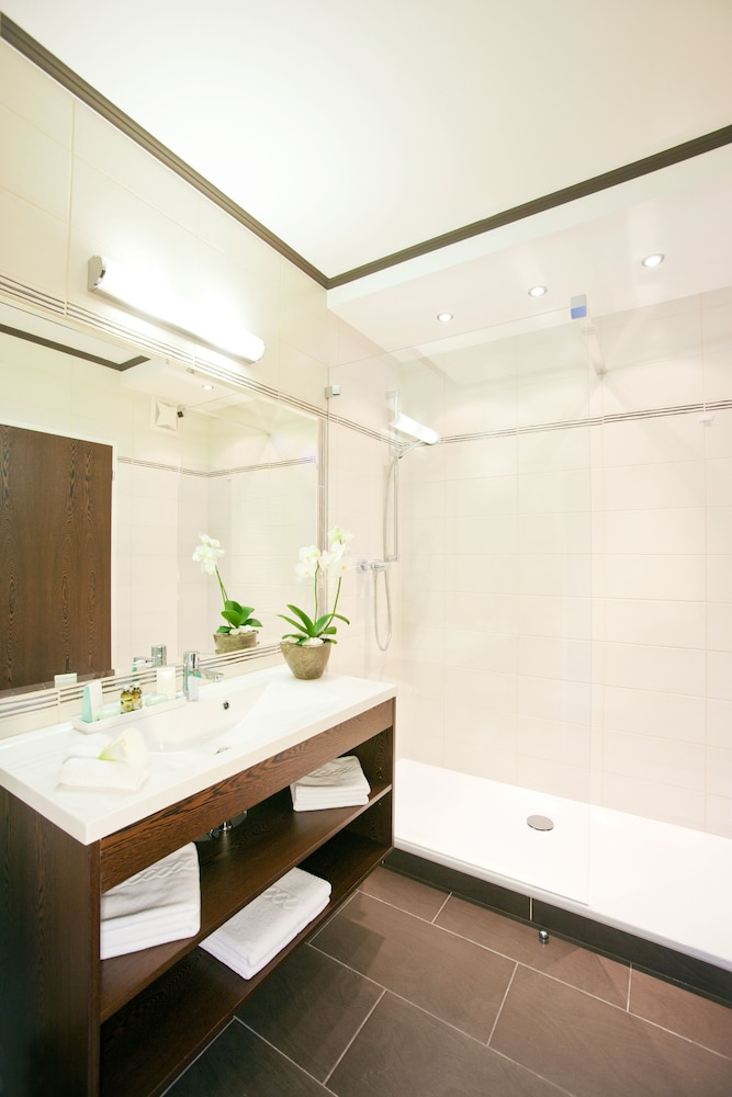 Classic Double Room Single Use photo 3
