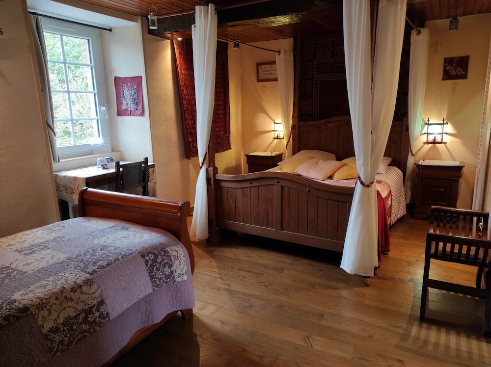 Superior Triple Room (Duchesse Anne) photo 1