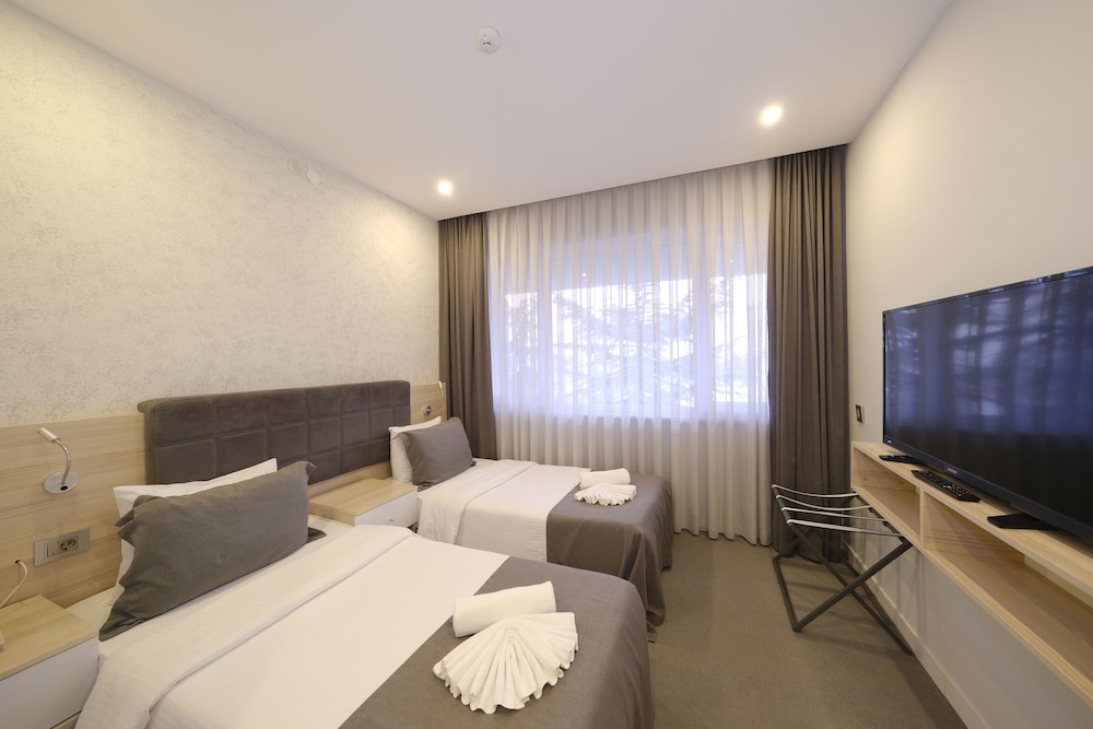 Basic Single Room, City View photo 2