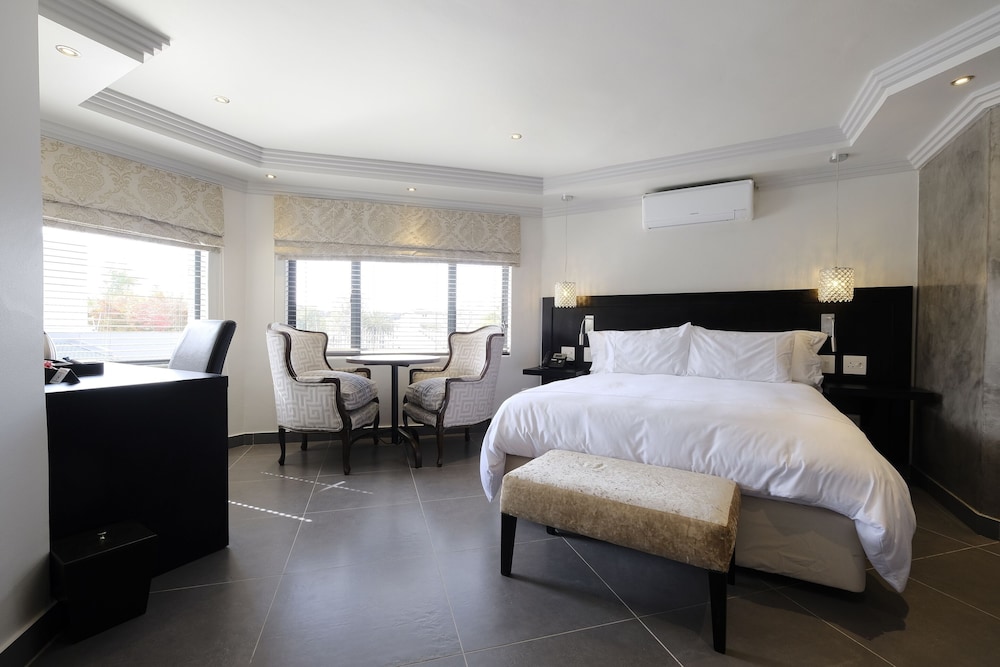 Luxury Hotel Room photo 1