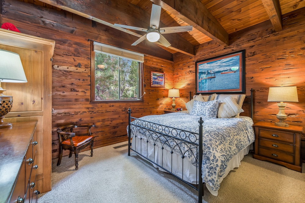 Family House, 4 Bedrooms, Fireplace, Mountain View photo 2