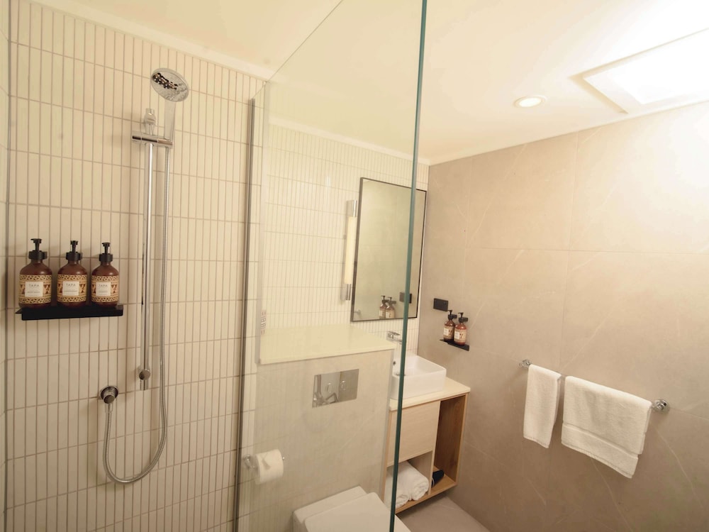 Executive Room, 2 Queen Beds, Garden View photo 3