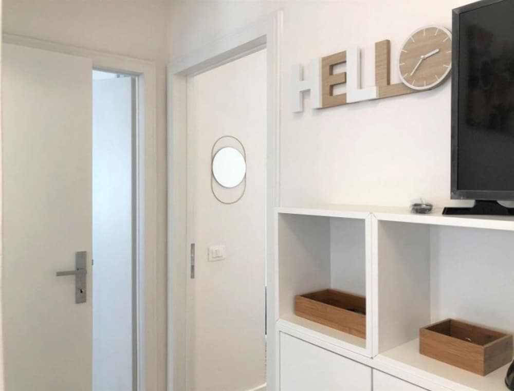 Apartment, 2 Bedrooms, Balcony, City View photo 2