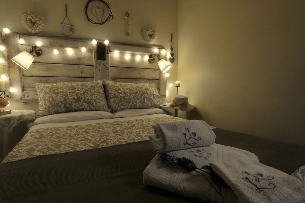 Economy Room, 1 Large Twin Bed, Ground Floor