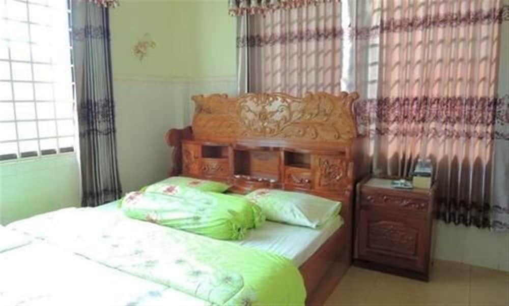 City Twin Room (with AC) photo 3