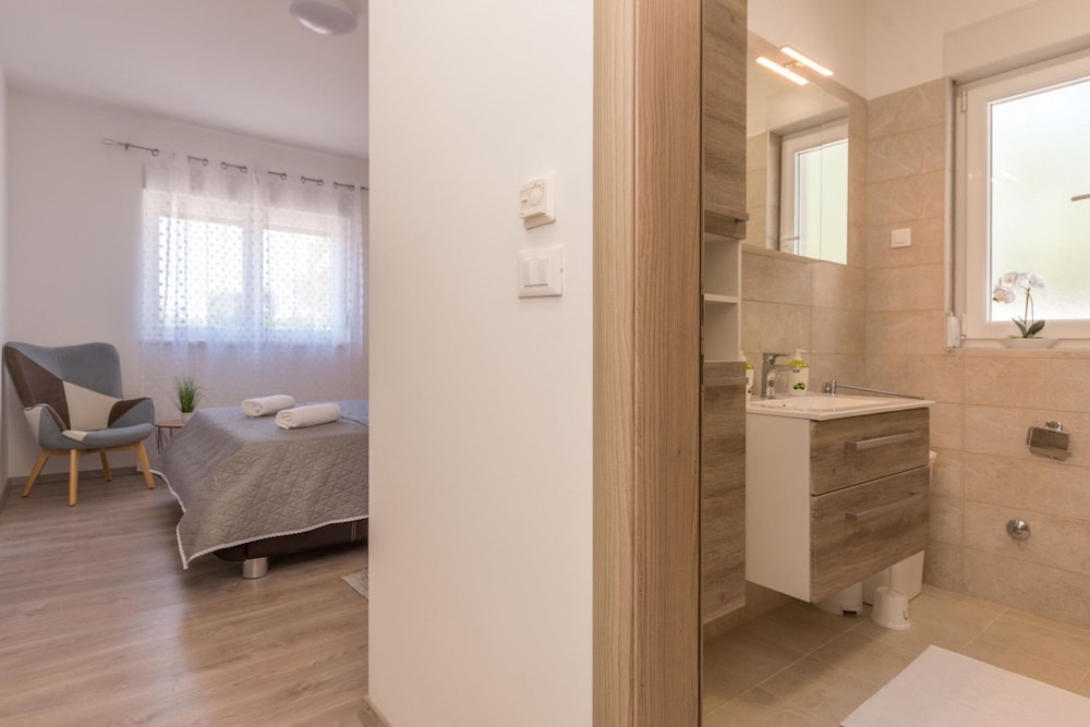 Villa photo 3