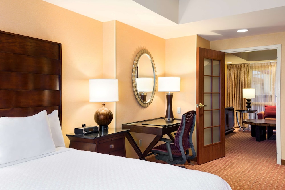 Presidential Suite, 1 King Bed, Non Smoking photo 3