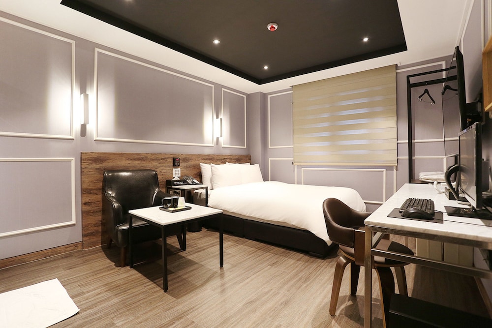 Standard Room B Type (Netflix, Disney+, Watcha, Laftel Available) photo 1