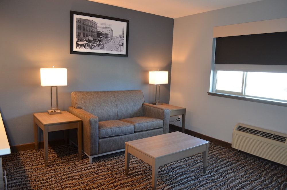 Suite, 1 King Bed with Sofa bed, Non Smoking - Photo 7