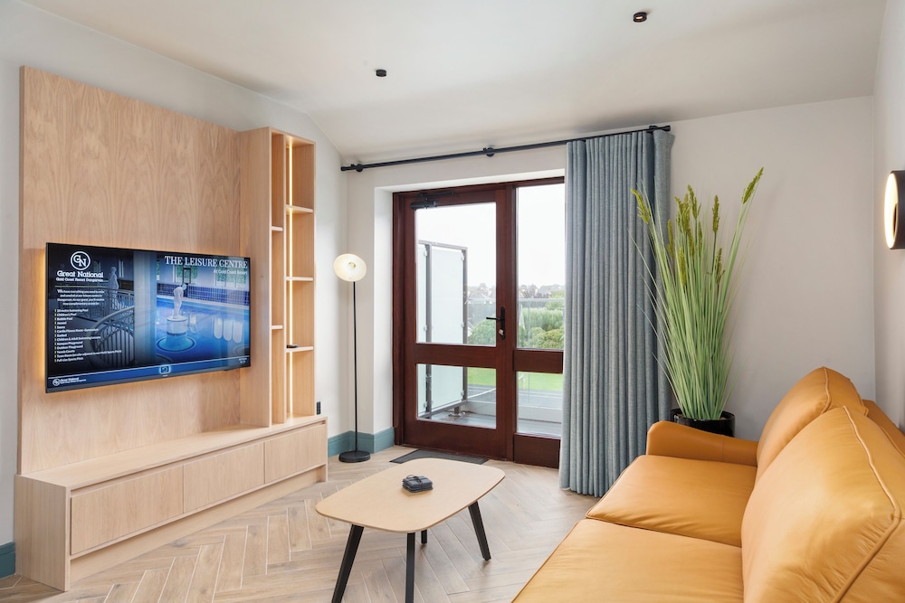 One Bedroom with Seaview & Resort View photo 1