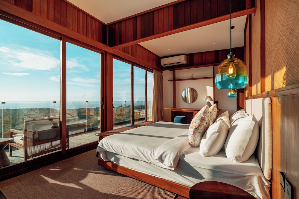 Ocean View Villa 2-Storey - Photo 3