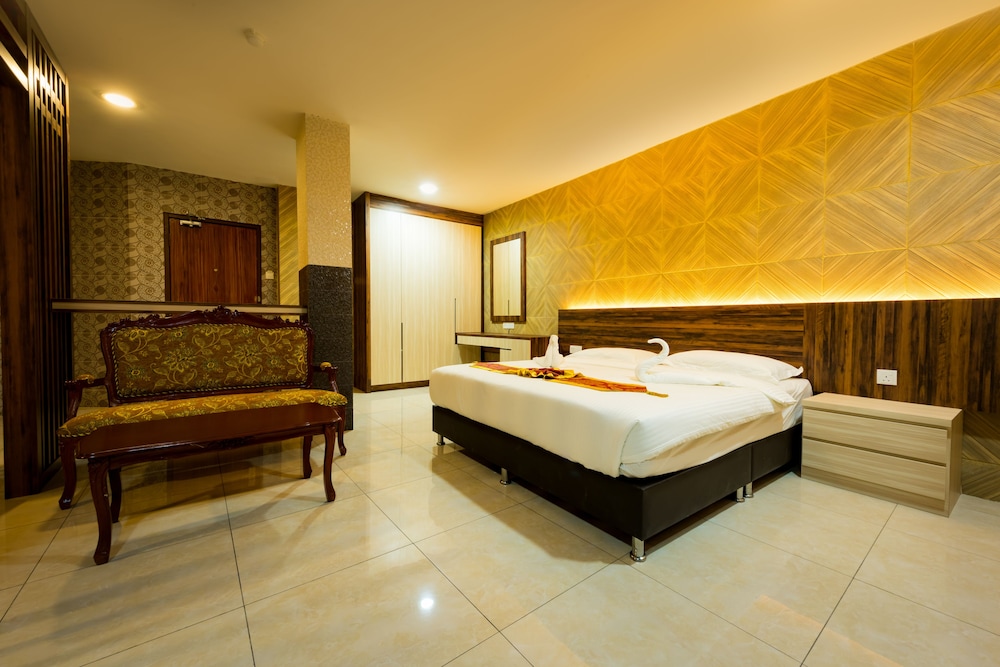 Luxury Suite, Multiple Beds, Non Smoking photo 3