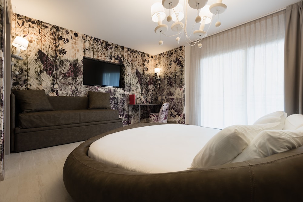 Deluxe Suite, Garden View photo 3