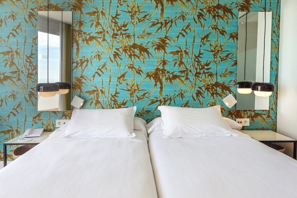 Double Room Single Use, Balcony, Partial Sea View