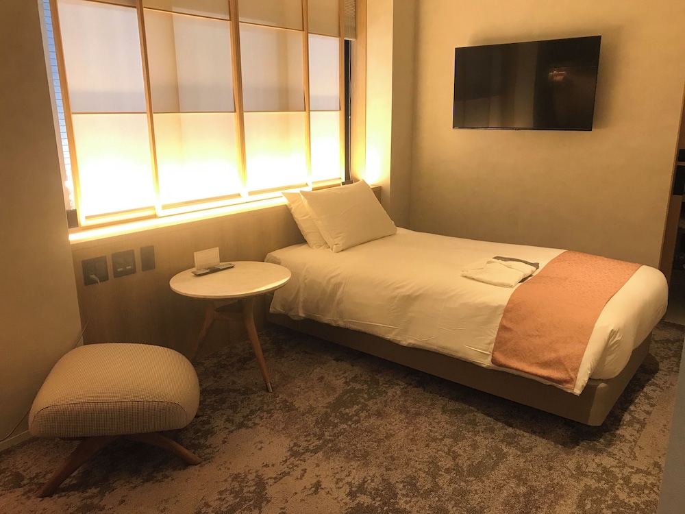 Basic Single Room (2nd Floor/ No Lift)