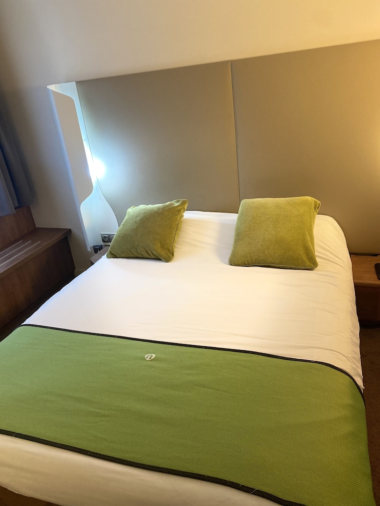 Standard Room, Multiple Beds photo 3