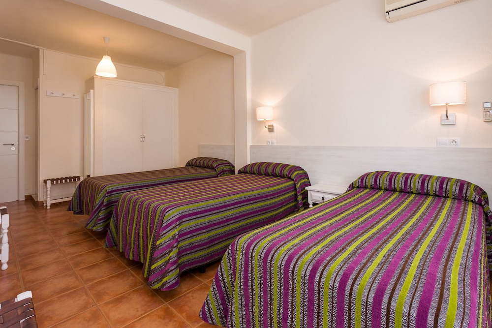 Triple Room - Photo 8