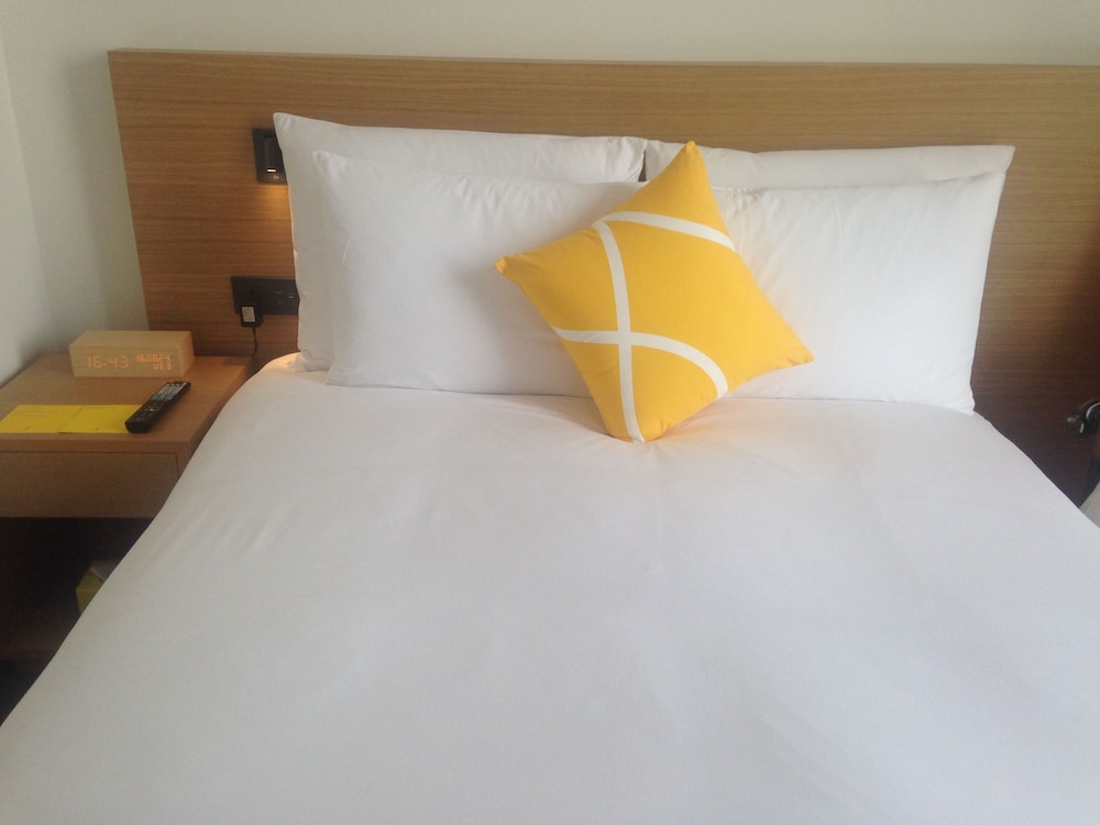 Superior Double Room (N Tower View) photo 2