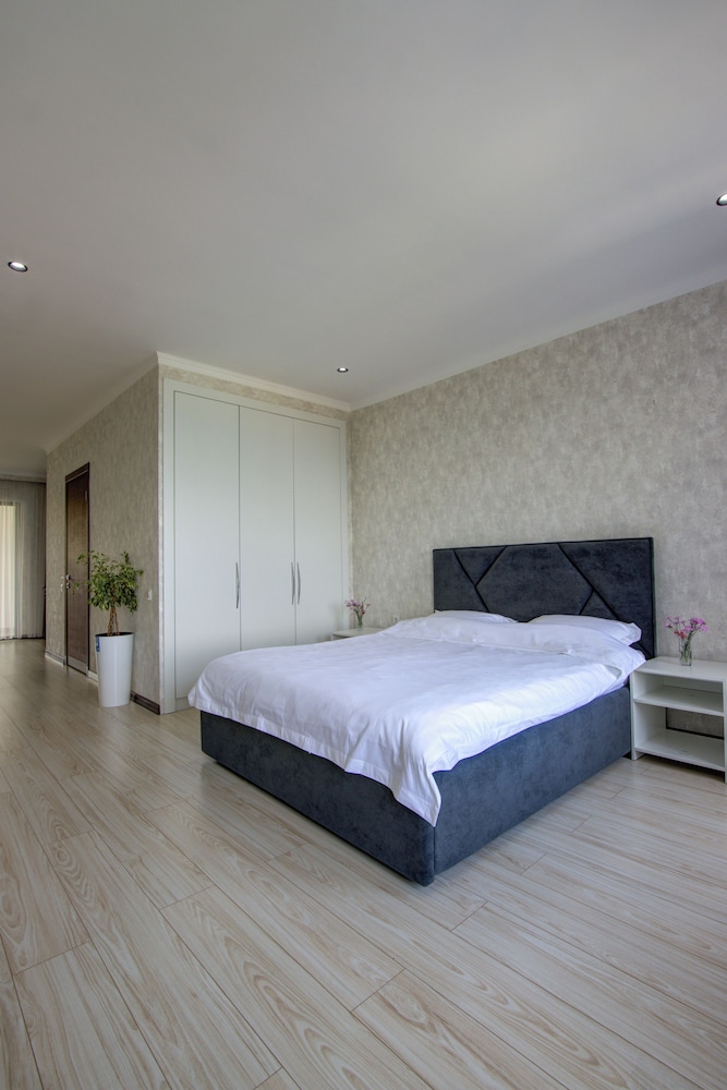 Double Room, Lake View