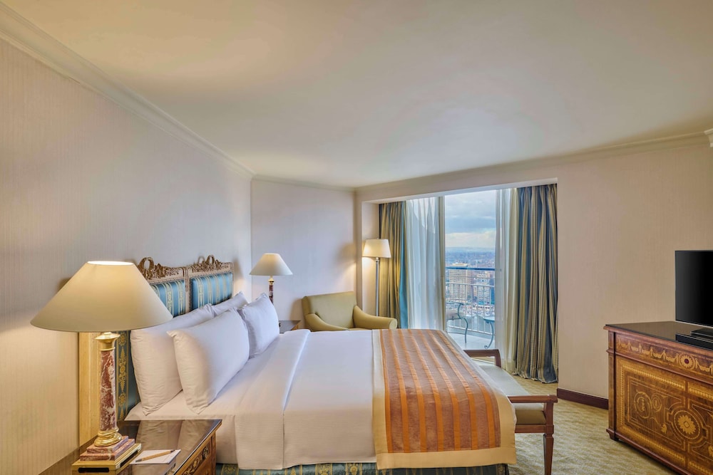Deluxe Suite, 1 King Bed (Nile View)